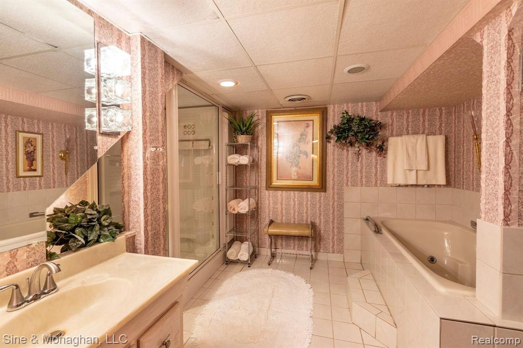 85 Stonehurst Road Grosse Pointe Shores, MI 48236 - Photo 28 of 39