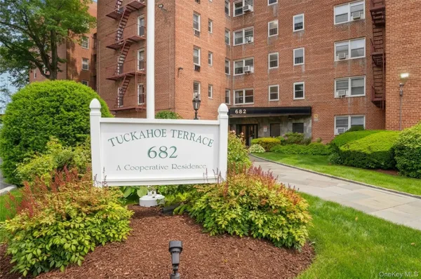 $119,000 | 682 Tuckahoe Road, Unit 1A, Yonkers, NY 10710