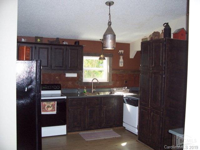 7065 Watershed Road Morganton, NC 28655 - Photo 4 of 12 Gallery Image 4