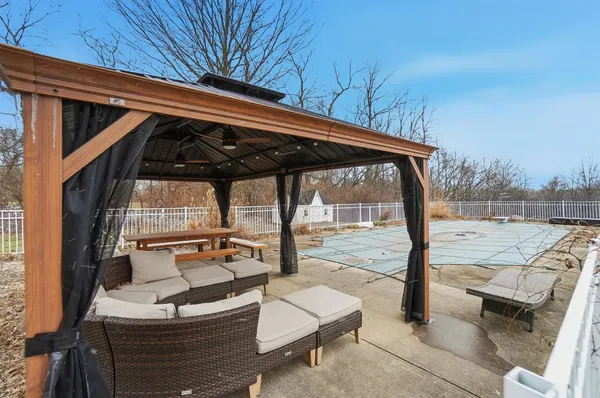 $524,900 | 6484 State Road 48, Aurora, IN 47001