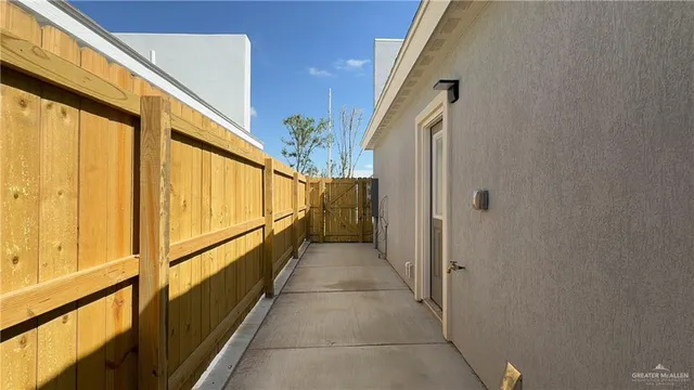 $1,250 | 5605 Northwestern Avenue, Unit 2, Mission, TX 78573