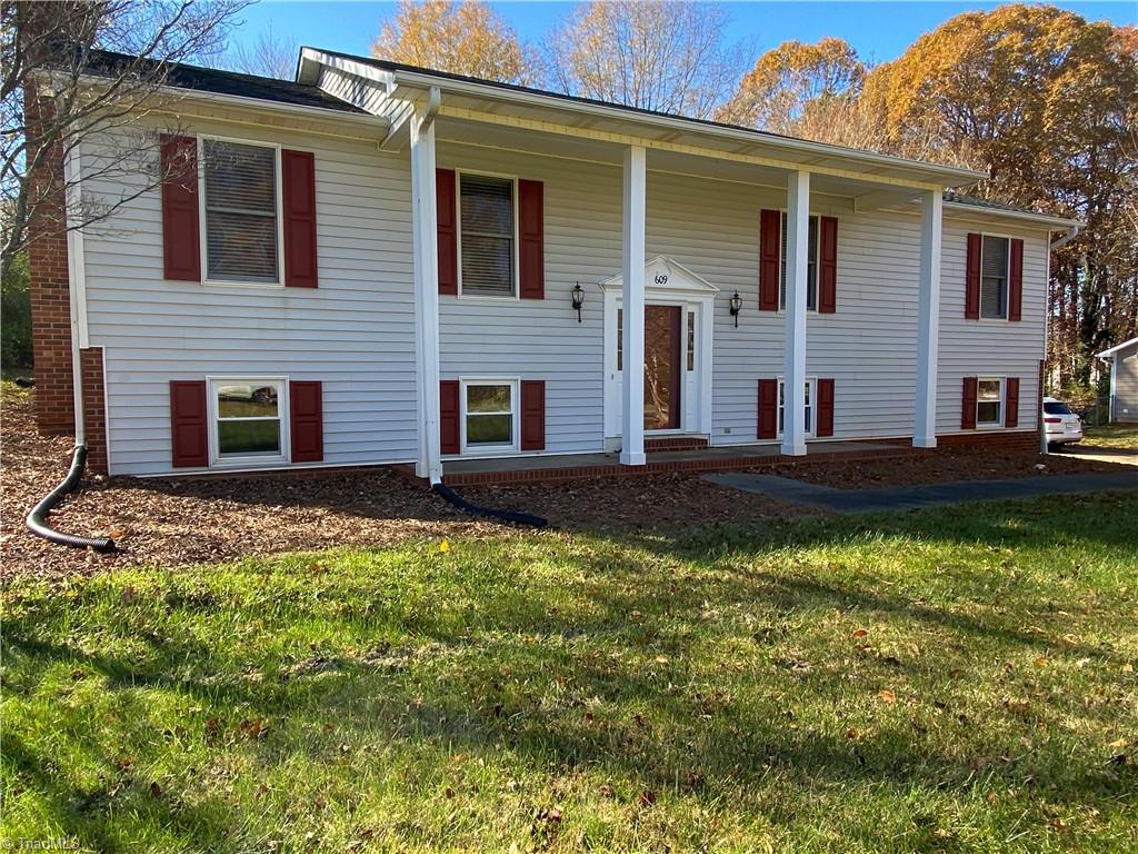 609 West Dalton Road King, NC 27021 - Photo 3 of 50