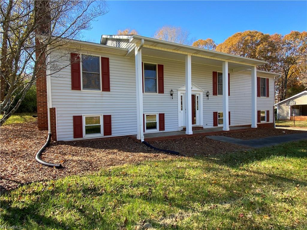 609 West Dalton Road King, NC 27021 - Photo 5 of 50