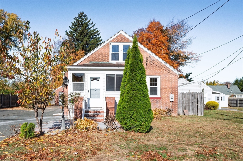 34 Francis Street Springfield, MA 01104 - Photo 2 of 34 Gallery Image 2
