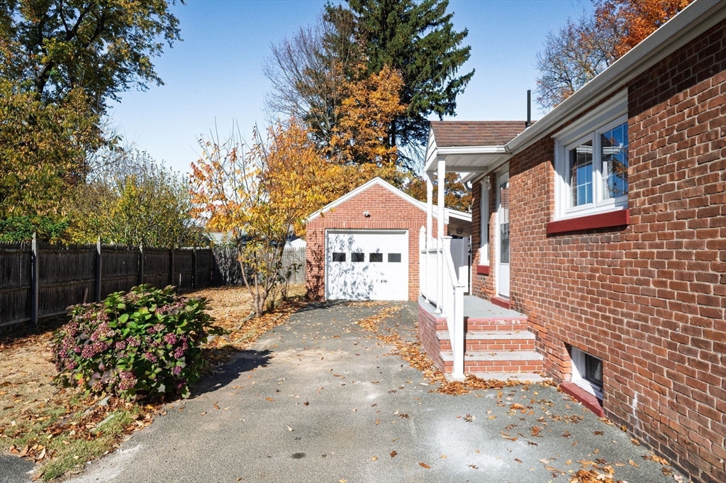 34 Francis Street Springfield, MA 01104 - Photo 32 of 34 Gallery Image 32
