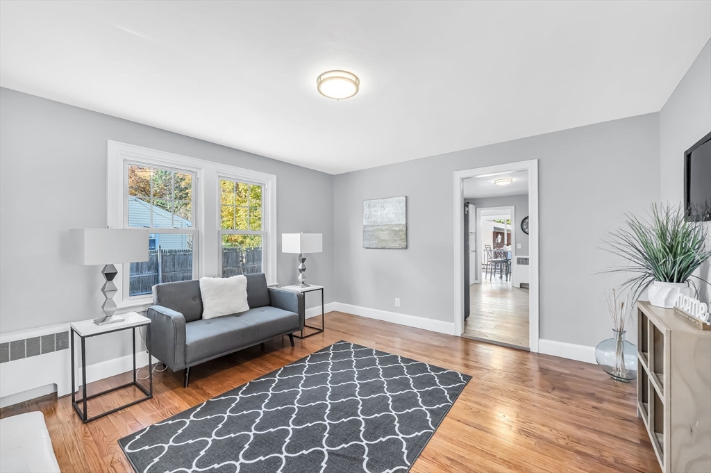 34 Francis Street Springfield, MA 01104 - Photo 4 of 34 Gallery Image 4
