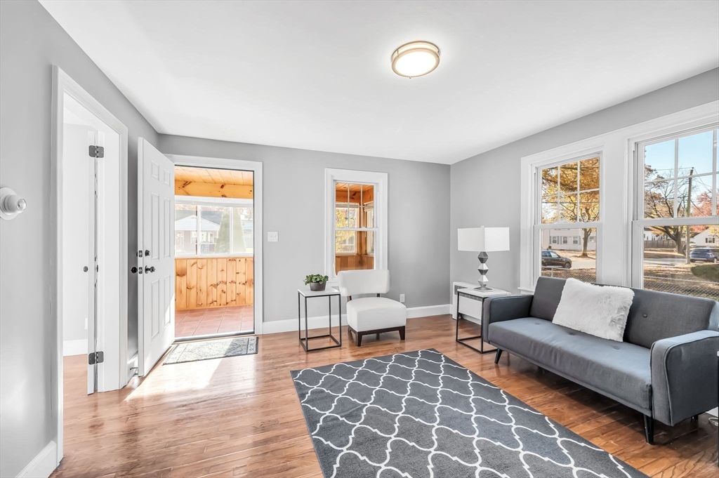 34 Francis Street Springfield, MA 01104 - Photo 6 of 34 Gallery Image 6