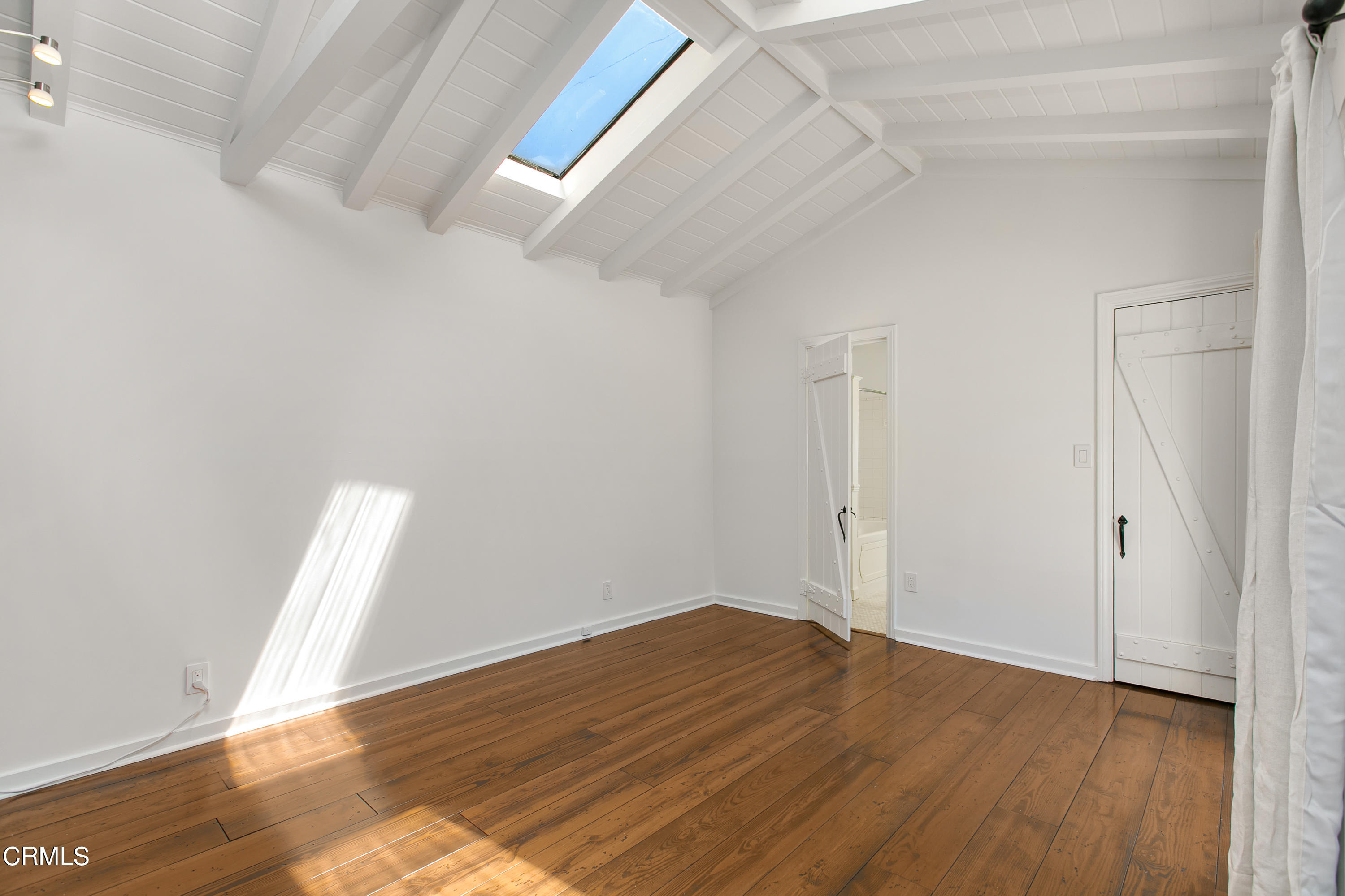 4904 Hampton Road La Canada Flintridge, CA 91011 - Photo 16 of 20 wooden floor in an empty room