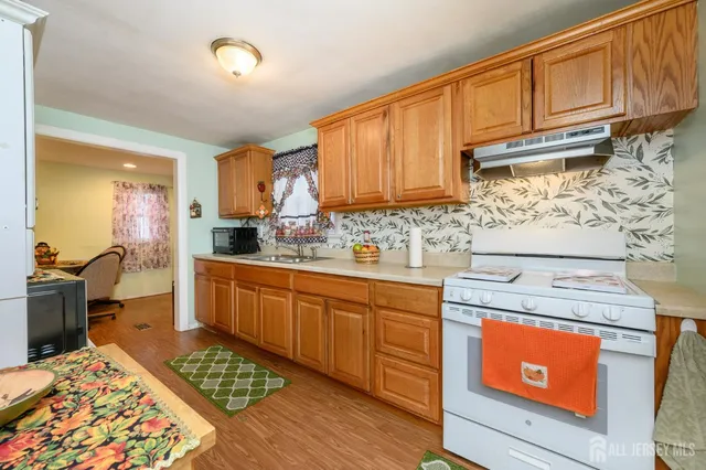 $450,000 | 4 Homestead Avenue, Avenel, NJ 07001