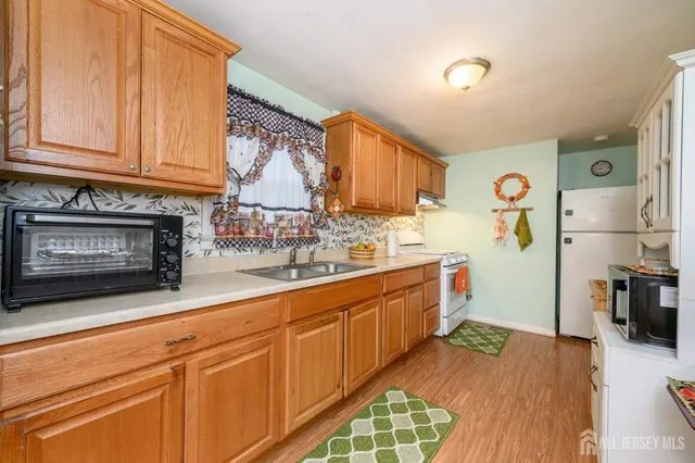 $450,000 | 4 Homestead Avenue, Avenel, NJ 07001