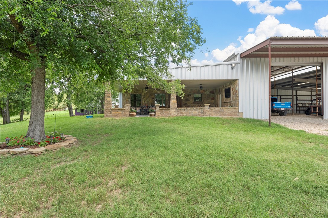 404 Cr 459 Road Lott, TX 76656 - Photo 12 of 64