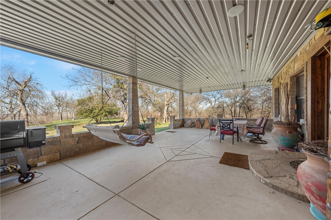404 Cr 459 Road Lott, TX 76656 - Photo 14 of 64