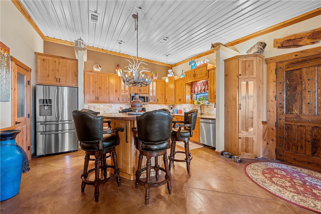 404 Cr 459 Road Lott, TX 76656 - Photo 19 of 64