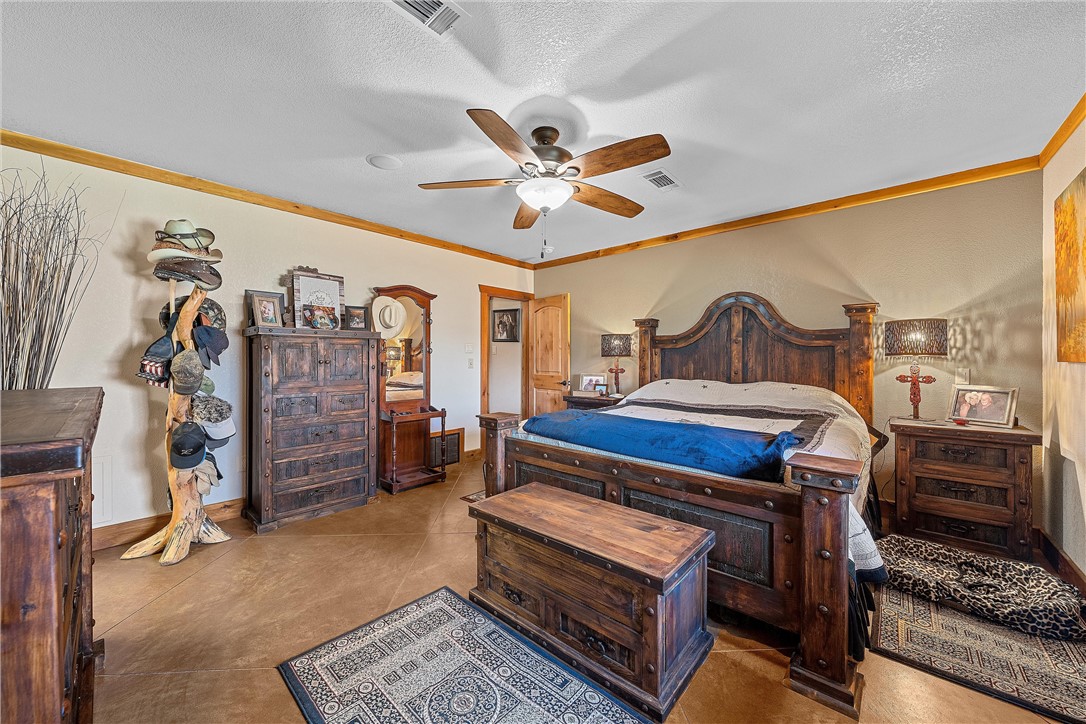 404 Cr 459 Road Lott, TX 76656 - Photo 22 of 64
