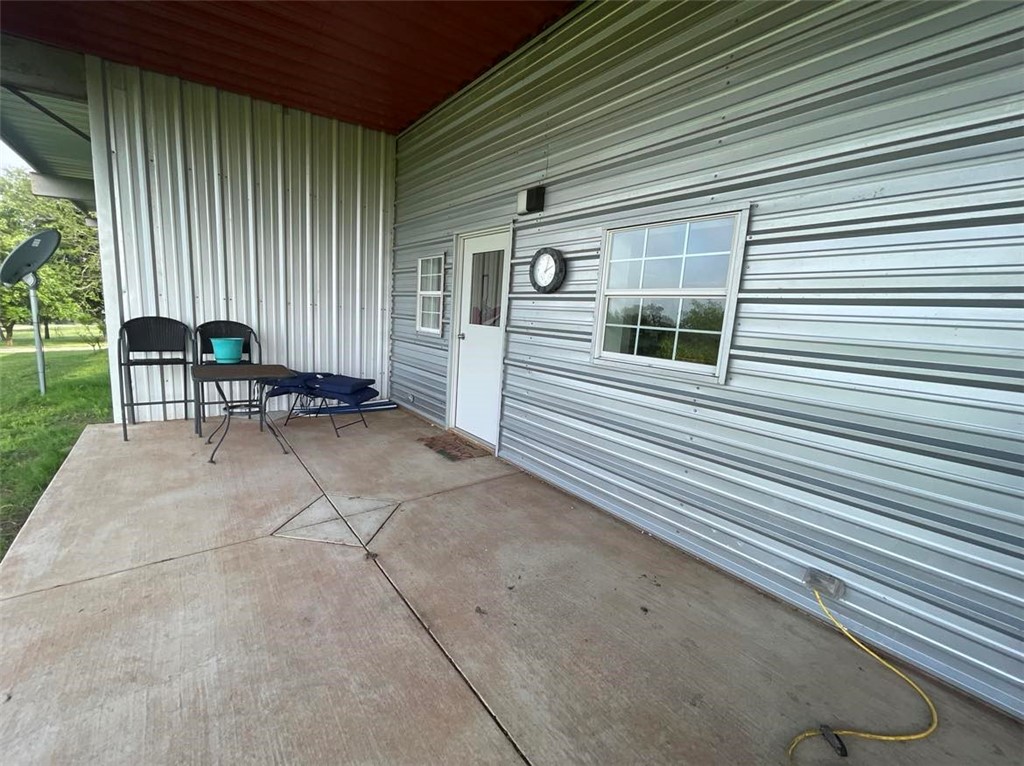 404 Cr 459 Road Lott, TX 76656 - Photo 32 of 64