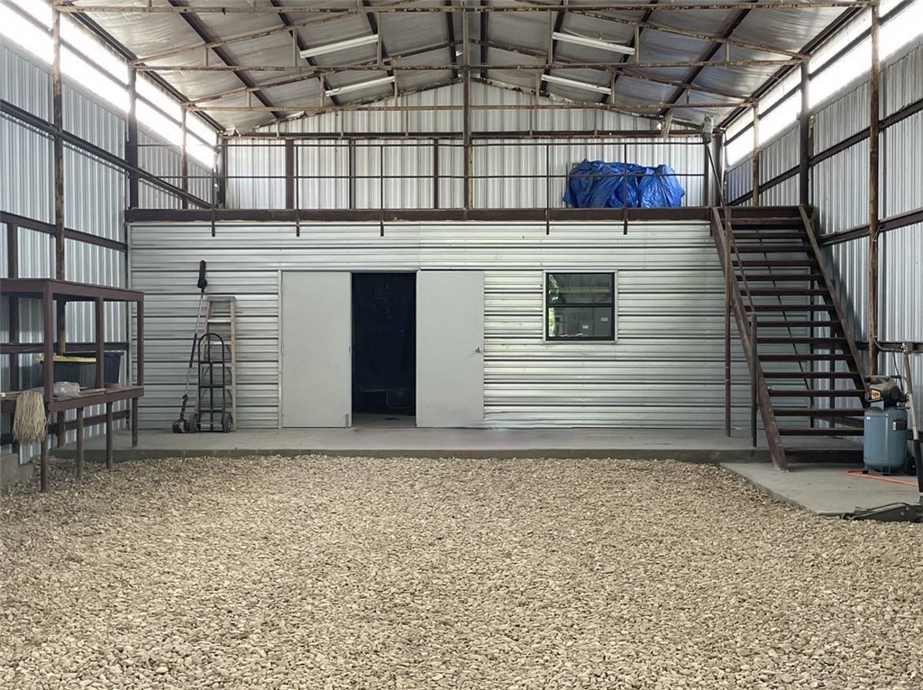 404 Cr 459 Road Lott, TX 76656 - Photo 34 of 64