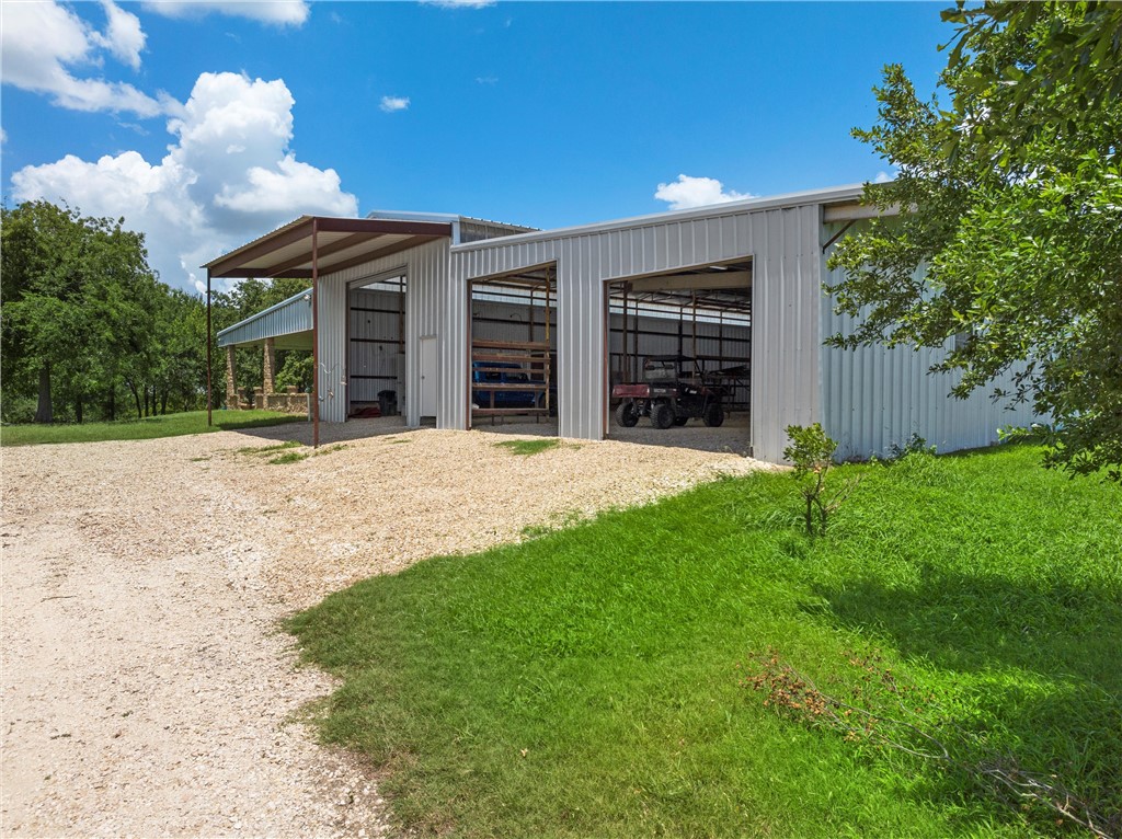 404 Cr 459 Road Lott, TX 76656 - Photo 7 of 64