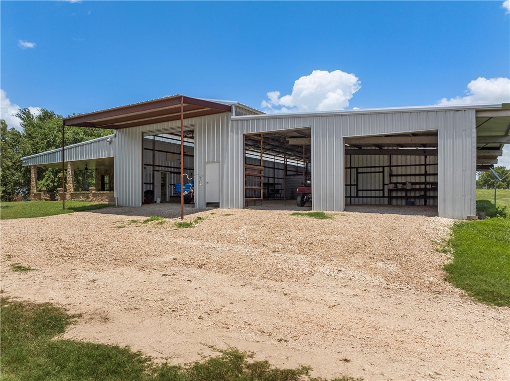 404 Cr 459 Road Lott, TX 76656 - Photo 8 of 64