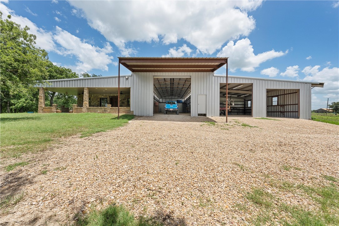 404 Cr 459 Road Lott, TX 76656 - Photo 9 of 64