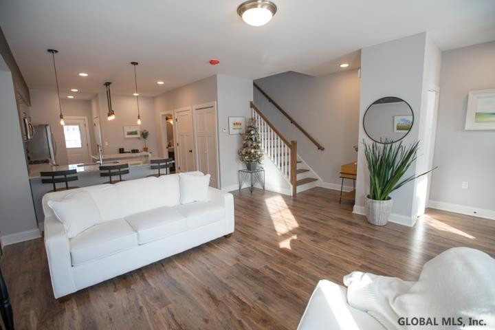 1143 Barrett Street Schenectady, NY 12305 - Photo 13 of 35 Photo 17