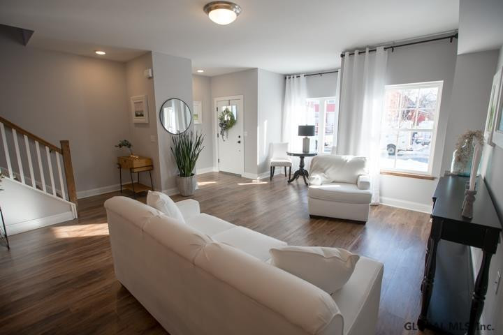 1143 Barrett Street Schenectady, NY 12305 - Photo 6 of 35 Photo 10