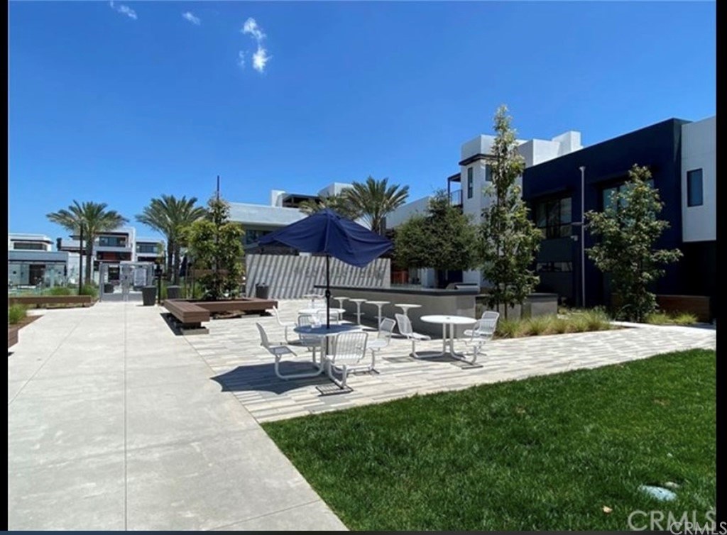 169 Waypoint Tustin, CA 92782 - Photo 3 of 19