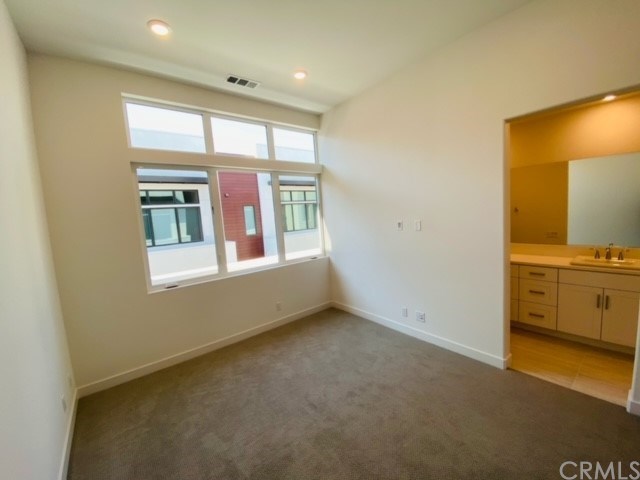 169 Waypoint Tustin, CA 92782 - Photo 10 of 19