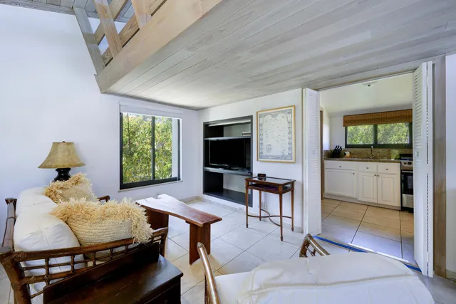 $11,495,000 | 3208 North Flagler Drive, West Palm Beach, FL 33407