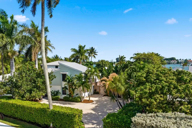 $11,495,000 | 3208 North Flagler Drive, West Palm Beach, FL 33407