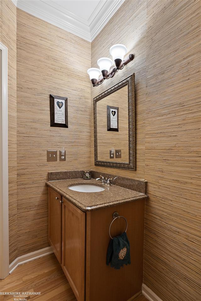 3713 Winding Brk Circle Rochester, MI 48309 - Photo 27 of 64 50079967-33.JPG