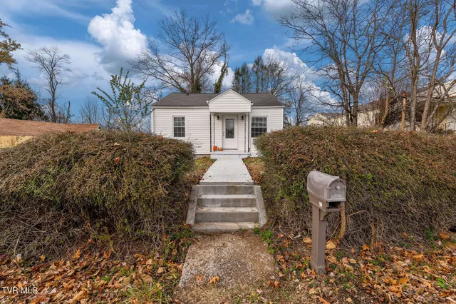 $1,600 | 11 Birch Street, Bristol, TN 37620