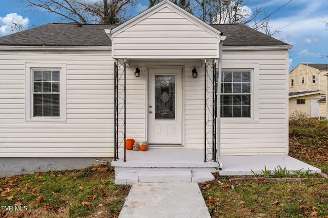 $1,600 | 11 Birch Street, Bristol, TN 37620