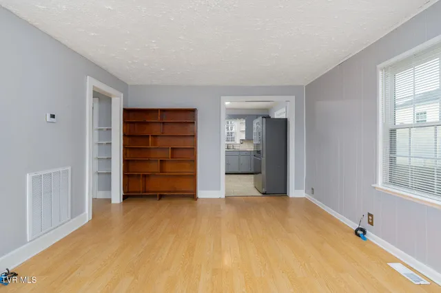 $1,600 | 11 Birch Street, Bristol, TN 37620