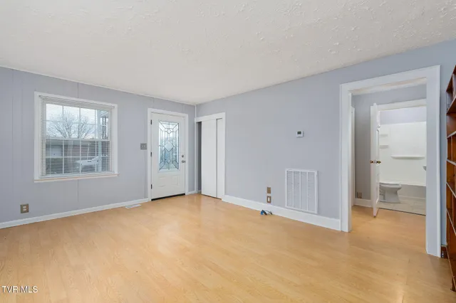 $1,600 | 11 Birch Street, Bristol, TN 37620