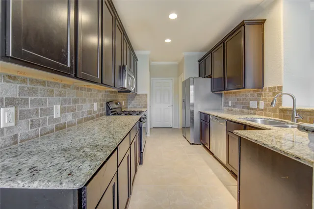 $2,000 | 6442 Haywards Crossing S Circle, Katy, TX 77494