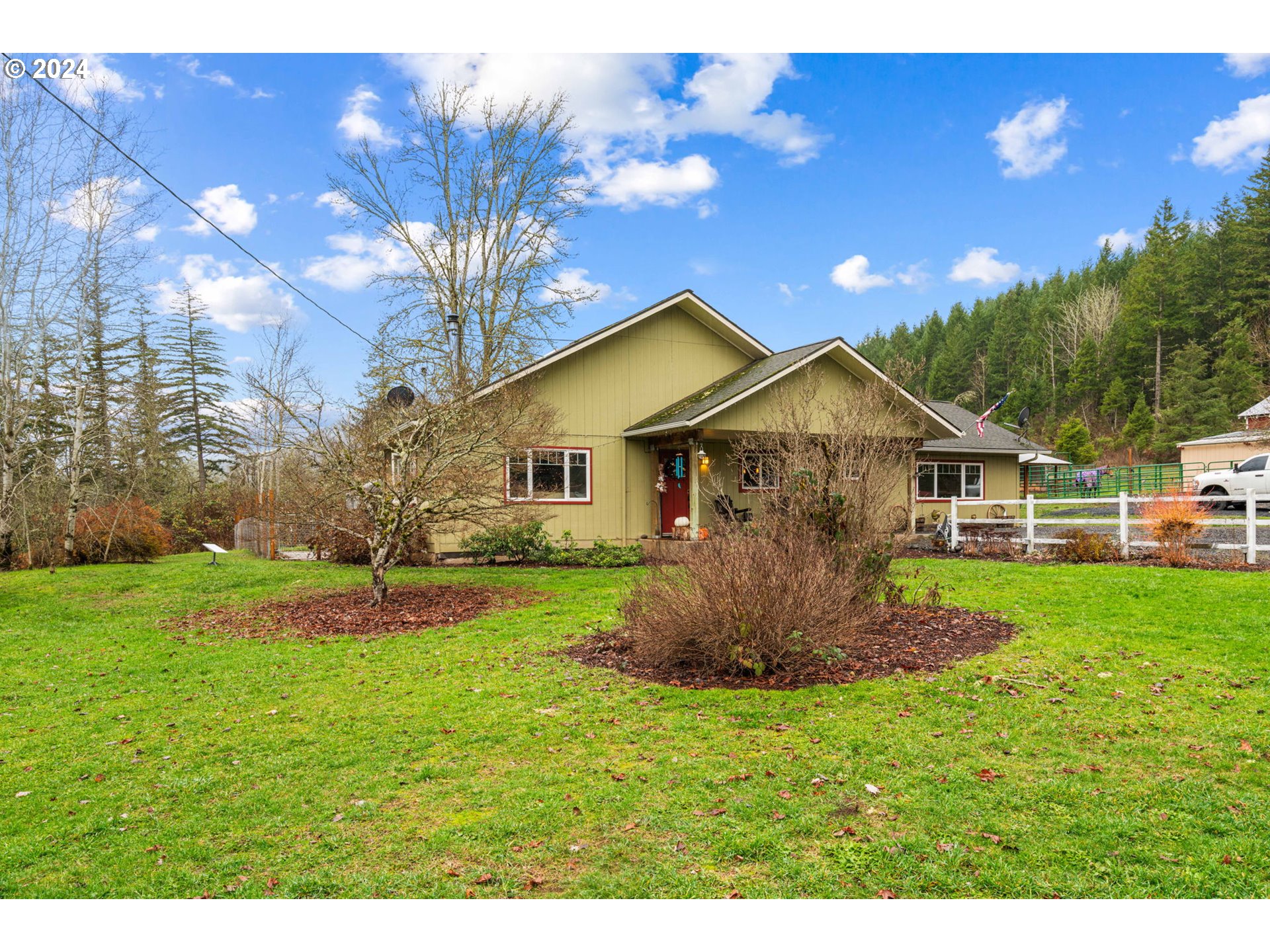 72956 London Road Cottage Grove, OR 97424 - Photo 3 of 44