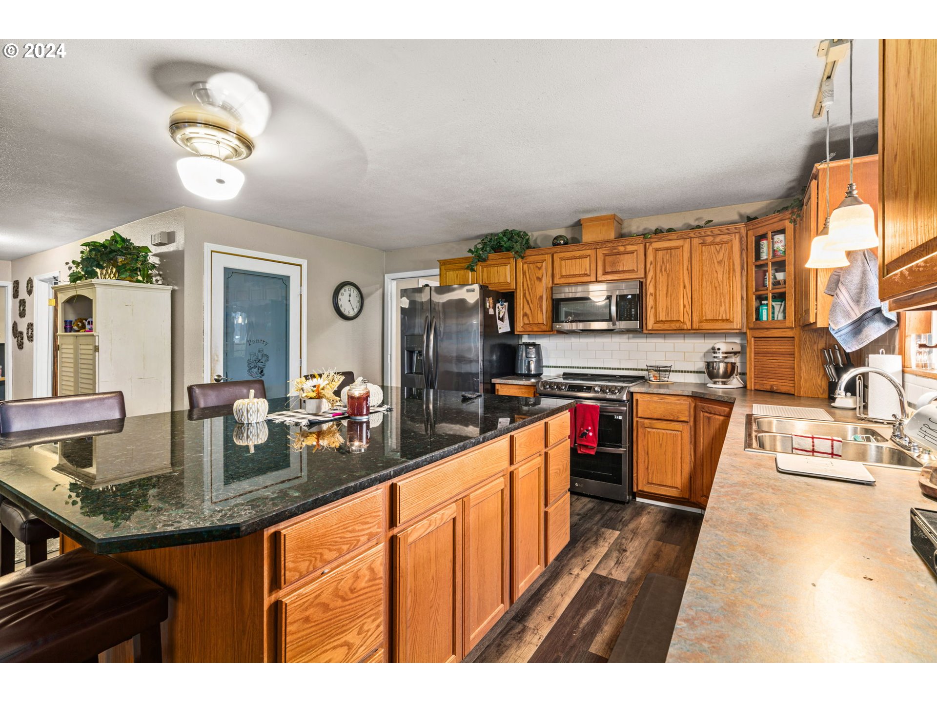 72956 London Road Cottage Grove, OR 97424 - Photo 5 of 44