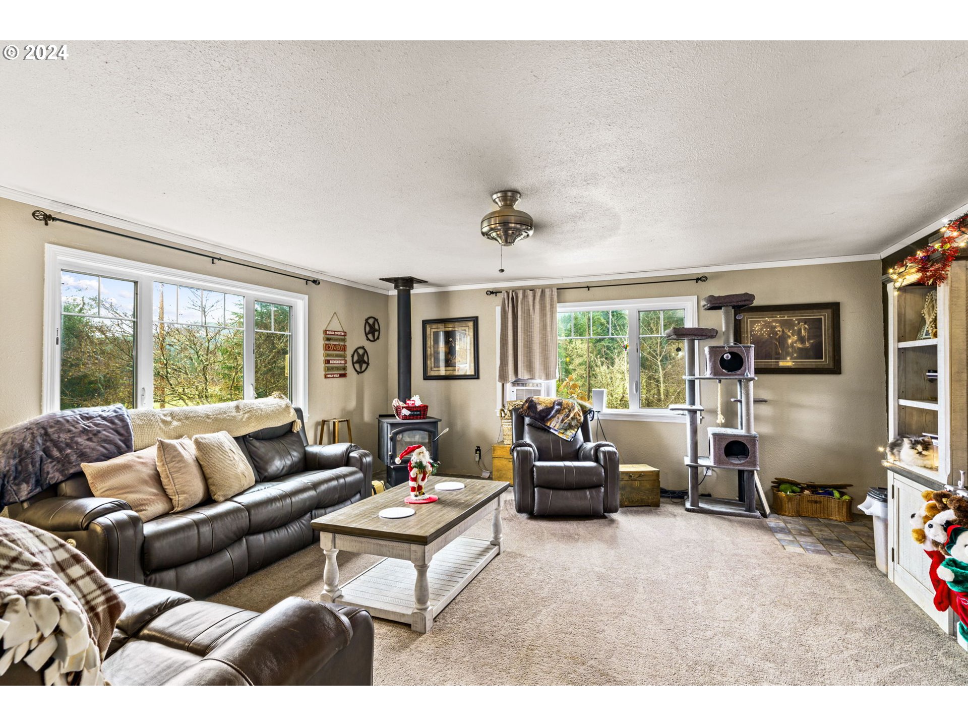 72956 London Road Cottage Grove, OR 97424 - Photo 8 of 44