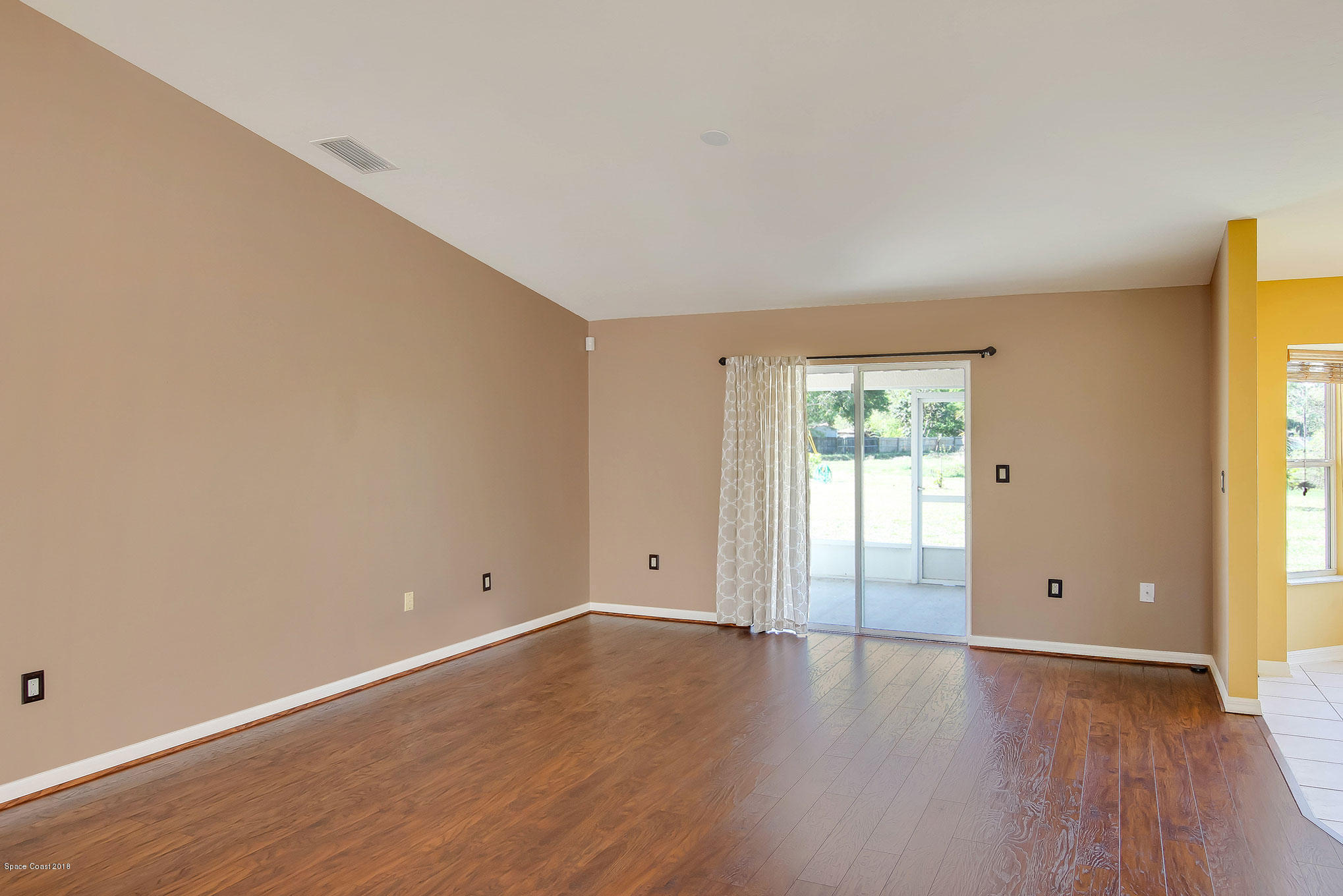 640 Wildmer Road Southwest Palm Bay, FL 32908 - Photo 14 of 36 Family Room 1 Empty