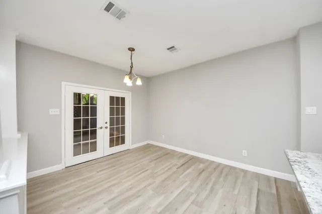 $2,095 | 66 Scarlet Woods Court, The Woodlands, TX 77380