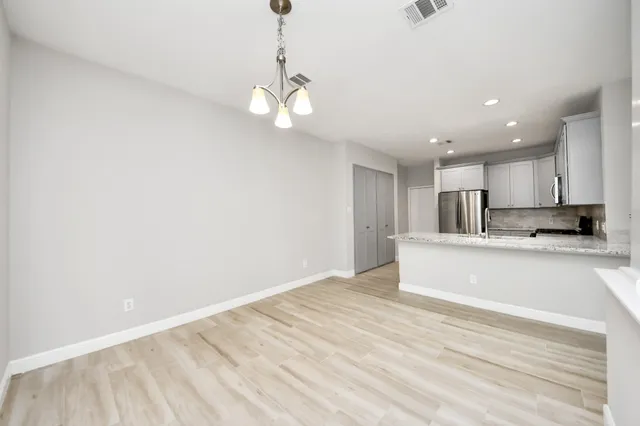 $2,095 | 66 Scarlet Woods Court, The Woodlands, TX 77380