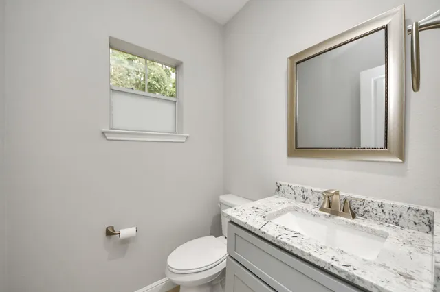 $2,095 | 66 Scarlet Woods Court, The Woodlands, TX 77380