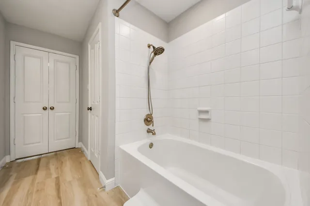 $2,095 | 66 Scarlet Woods Court, The Woodlands, TX 77380