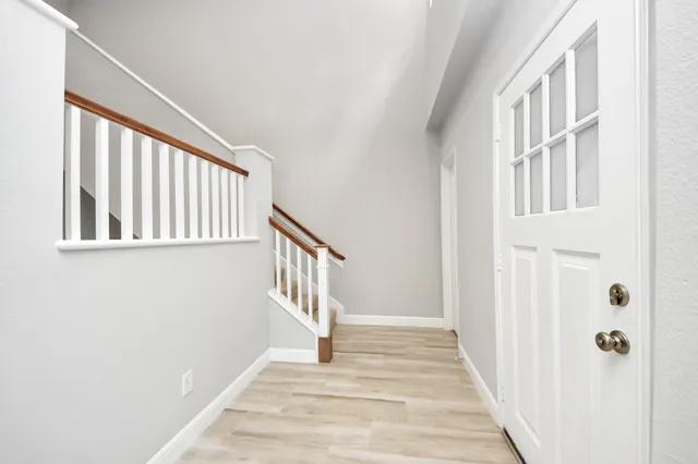 $2,095 | 66 Scarlet Woods Court, The Woodlands, TX 77380