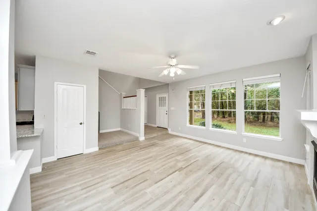 $2,095 | 66 Scarlet Woods Court, The Woodlands, TX 77380