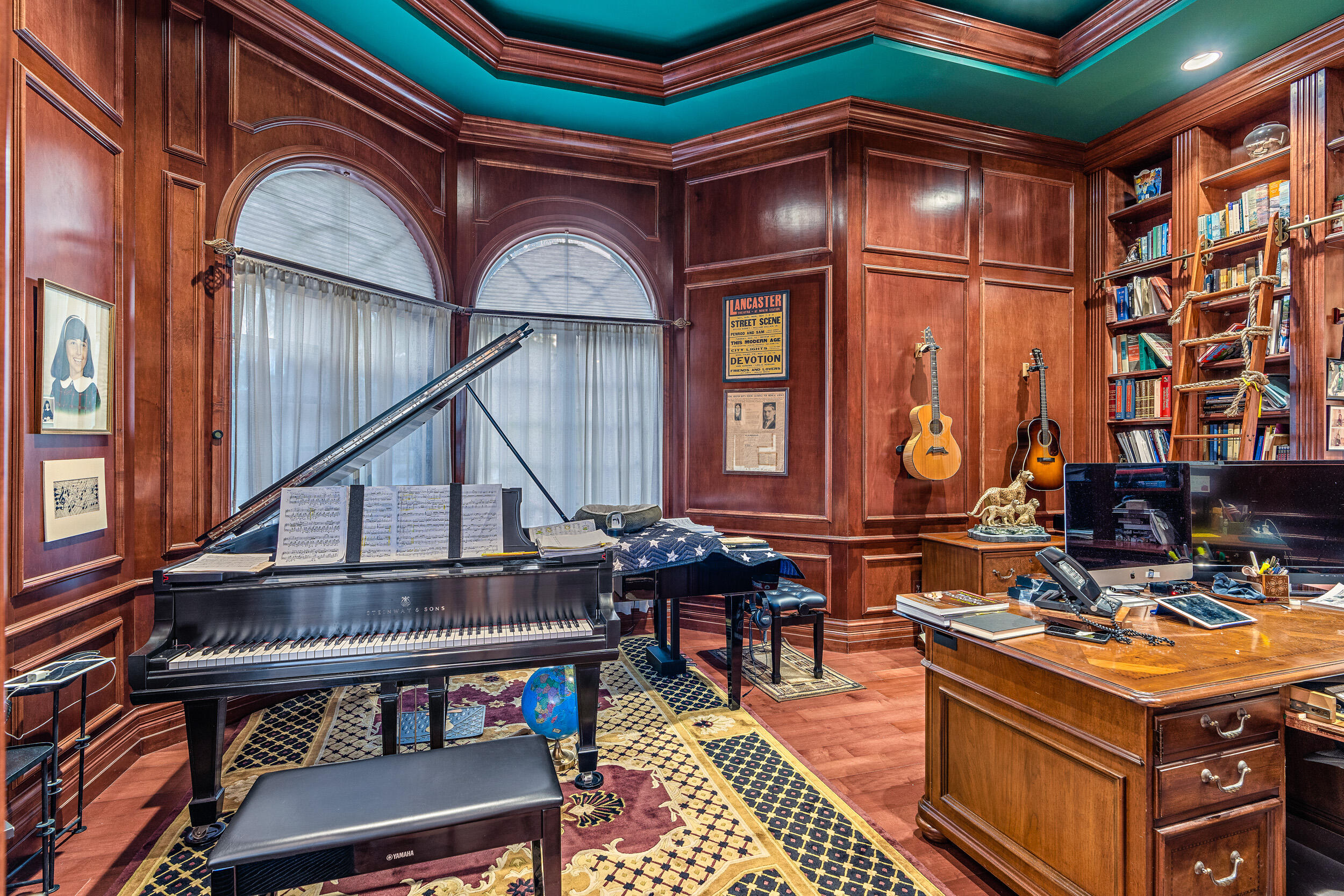 19010 Loxahatchee River Road Jupiter, FL 33458 - Photo 27 of 38 a view of a chairs and table in the balcony