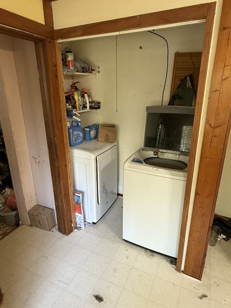 601 Ridgewood Court Champaign, IL 61821 - Photo 11 of 13