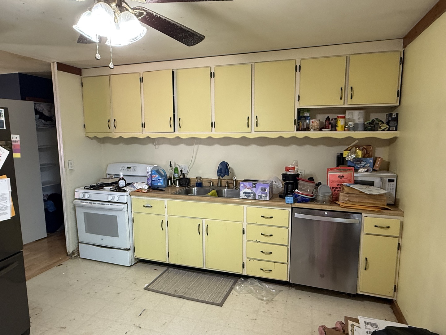 601 Ridgewood Court Champaign, IL 61821 - Photo 5 of 13