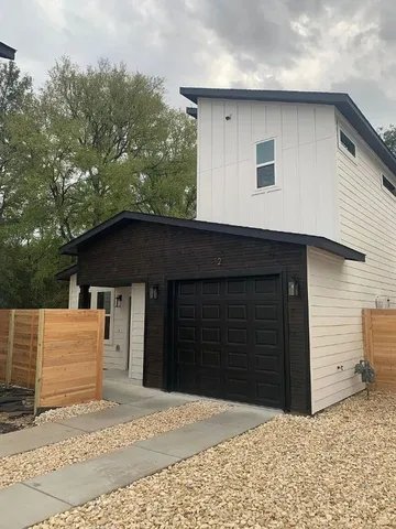 $2,500 | 5711 Tura Lane, Unit B, Austin, TX 78721