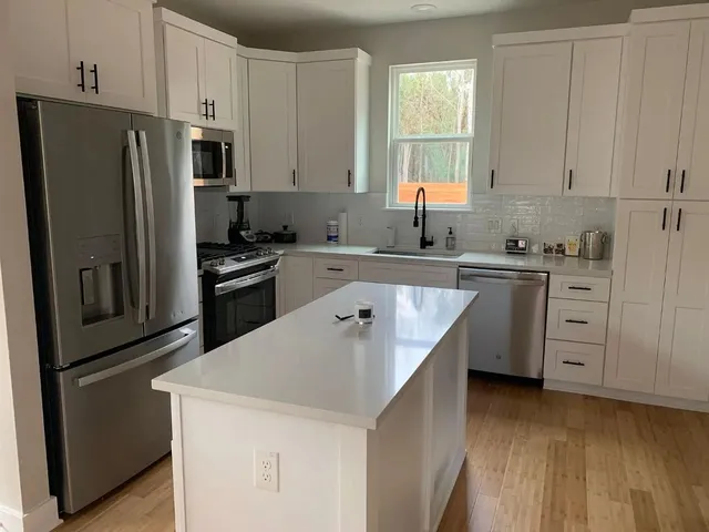 $2,500 | 5711 Tura Lane, Unit B, Austin, TX 78721